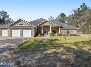 3154 Sally Parker Rd, Lucedale, MS 39452