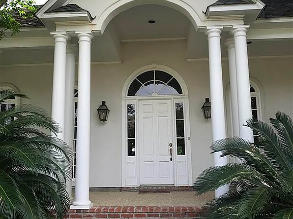 3rd image of 19524 Arcadian Shores Ave