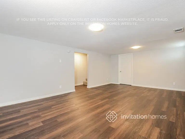 3195 Victor St — Photo 9