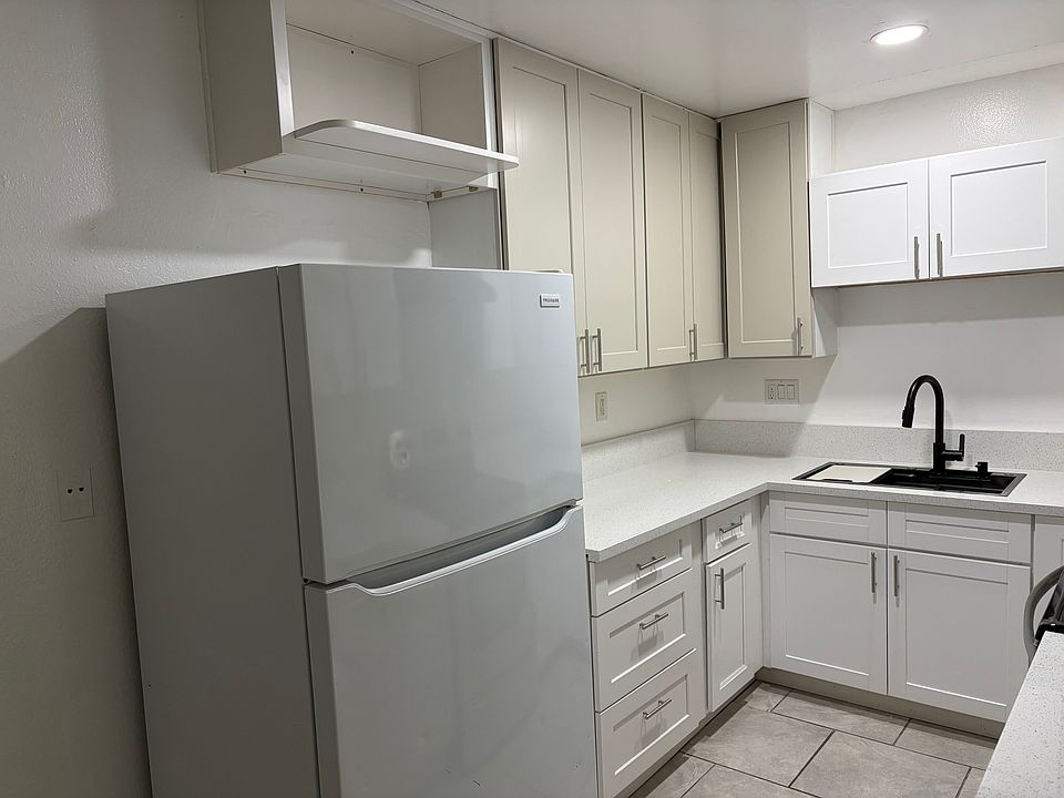 1st image of 265 Loma Alta Dr Unit D3