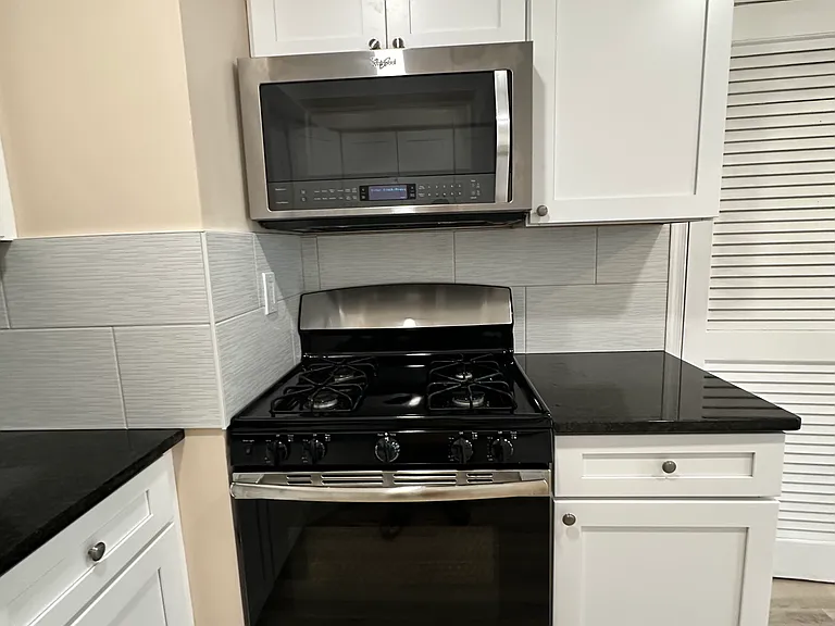 2 Churchill Cir — Photo 6