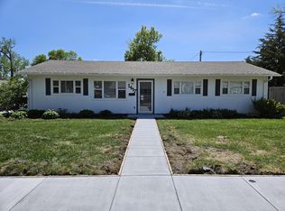 1417 Mayper Dr, Carter Lake, IA 51510