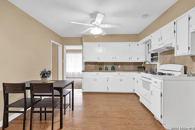 3 bed, 1.0 bath, 1168 sqft, $1,600 — Photo 4