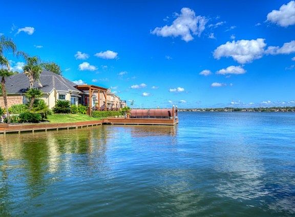 5th image of 3817 Treasure Island Dr