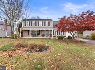 8123 Lake Pleasant Dr, Springfield, VA 22153