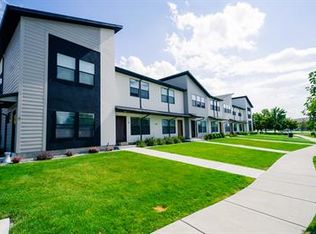 220 N Spring Creek Pkwy #6, Providence, UT 84332