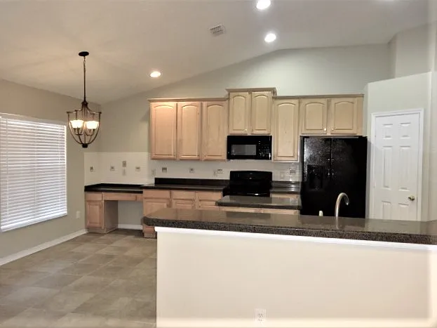 140 Norris Pl — Photo 6