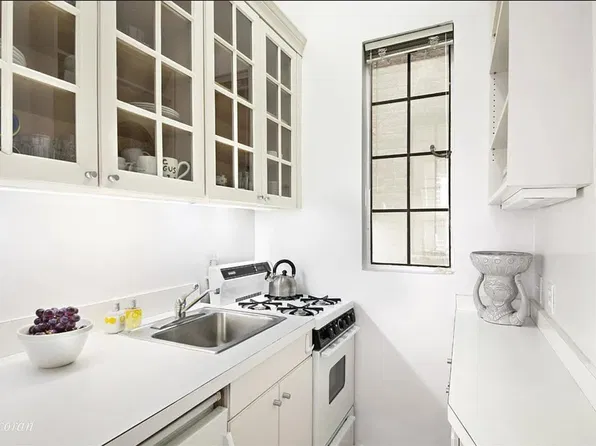 54 East 83rd Street #4C, photo 2