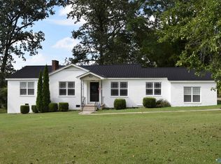 1800 Lookout Cir, Gadsden, AL 35904