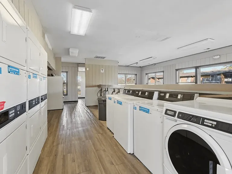 Brookwood Apartments — Photo 27