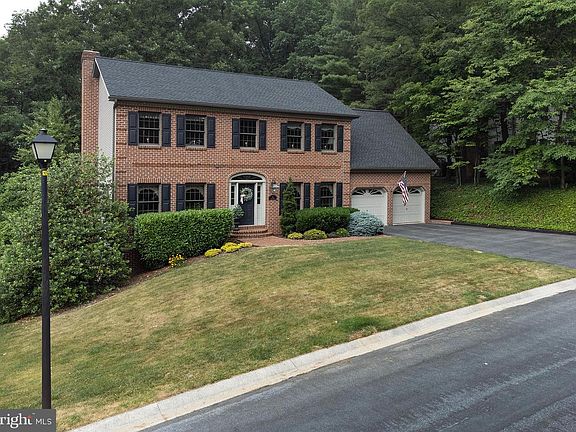 2nd image of 751 Zermatt Dr
