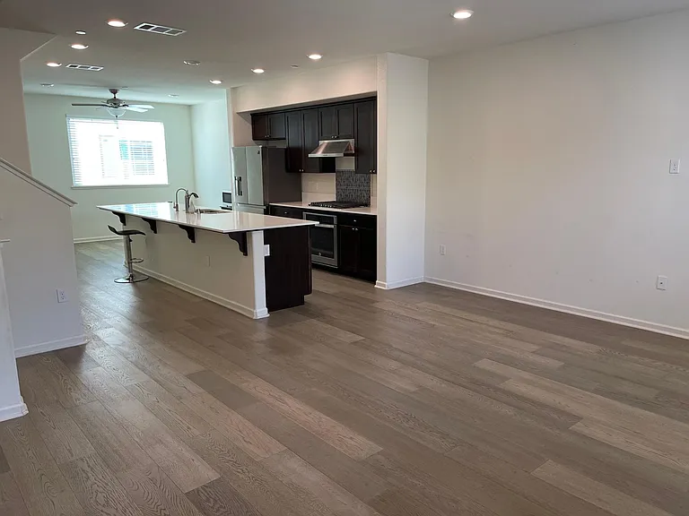 192 William Manly St #5 — Photo 10