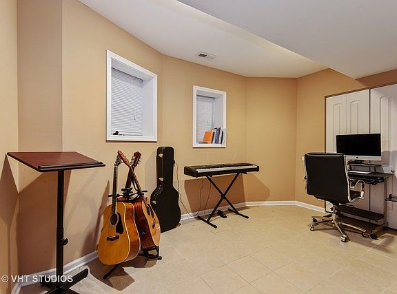 5th image of 4419 S Ellis Ave Floor 2