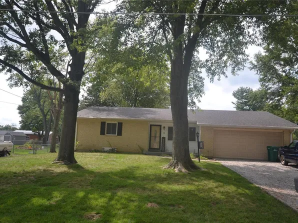 3 Edgewood Ct, Freeburg, IL 62243
