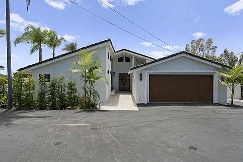 683 Marine View Ave Photo 1
