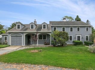 212 Great Neck Rd, Waterford, CT 06385