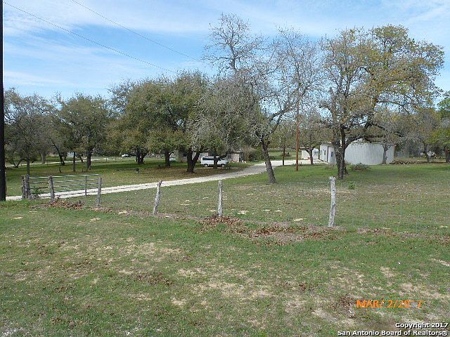 1st image of 213 Whispering Oaks Dr