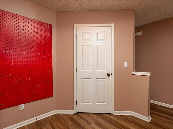 5th image of 5438 N Fairmount Ave