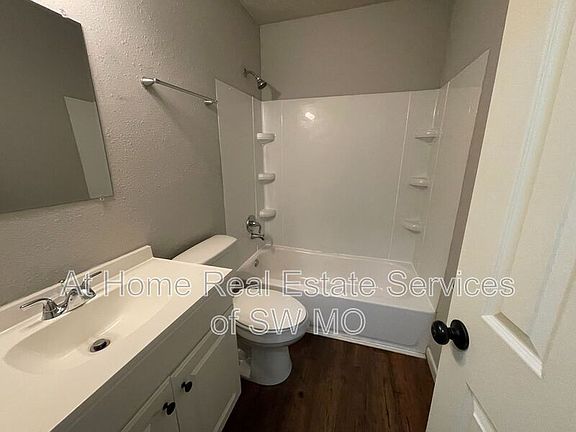 5th image of 930 S Campbell P2 Plz #2
