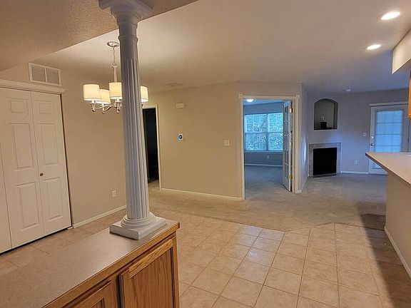 4th image of 2551 24th St #B-6