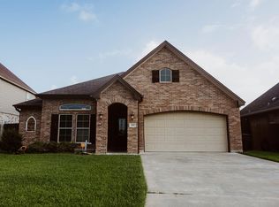 169 Sterling Ridge Dr, Nederland, TX 77627