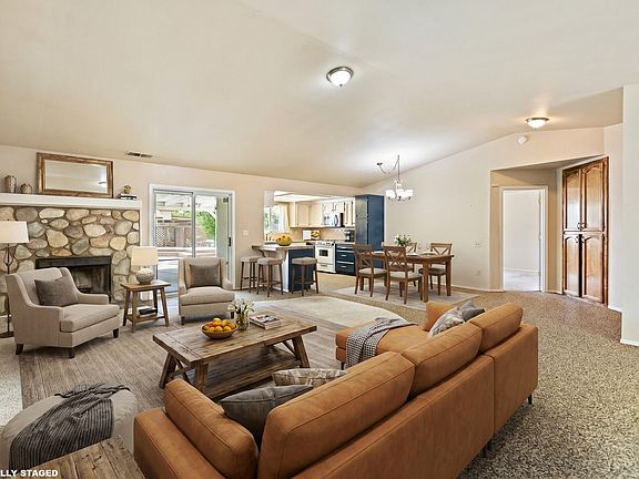 5th image of 232 Silver Maple Place
