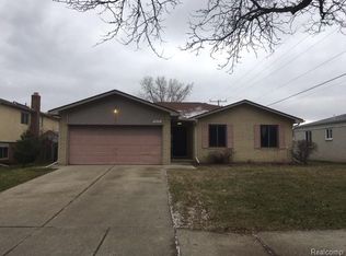 3929 Hearns Dr, Sterling Heights, MI 48310