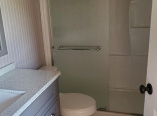 207 Oil St E, Center Point, TX 78010