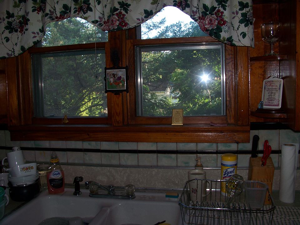2nd image of 3228 Oakwood Ave