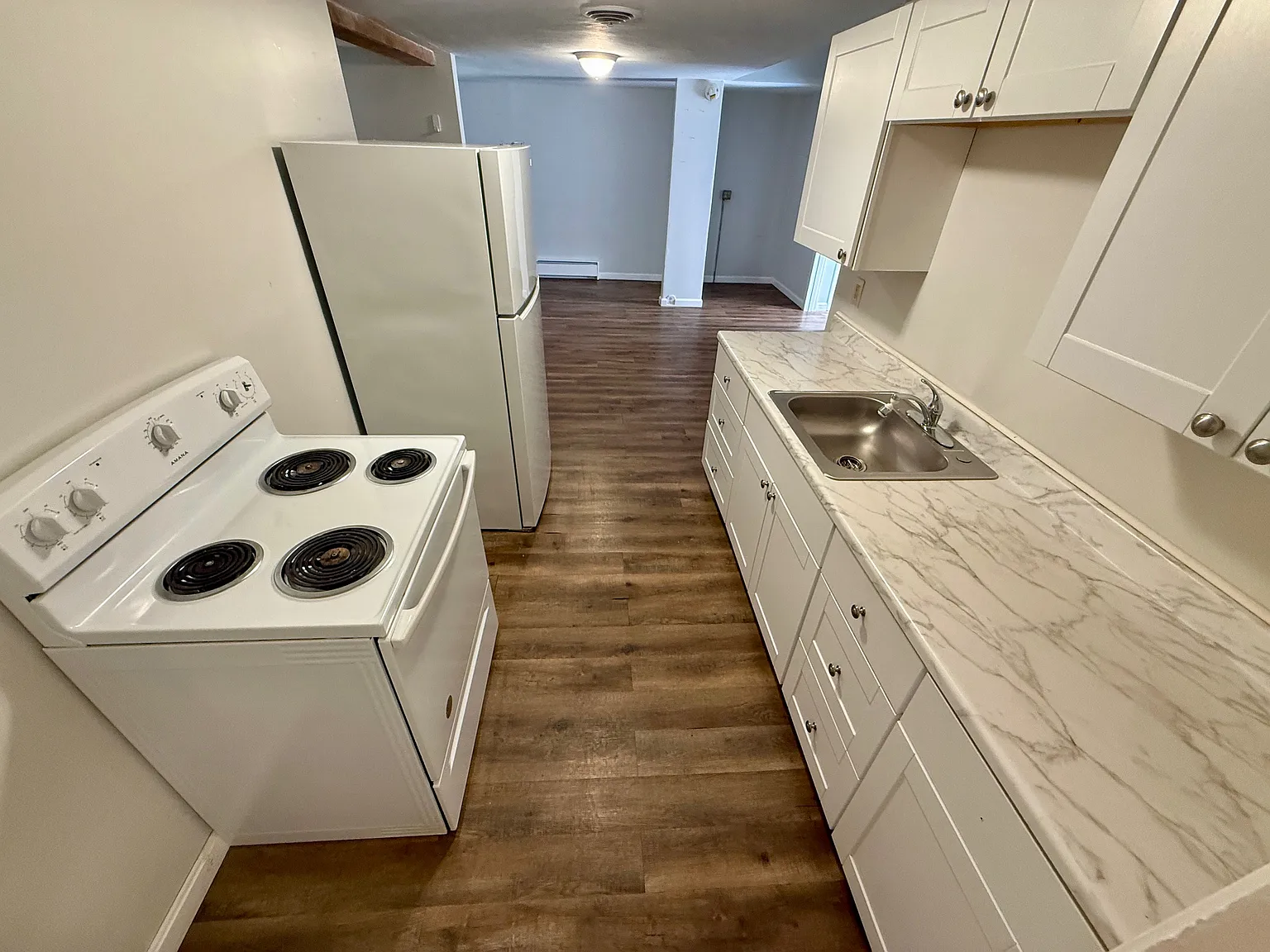 Studio, 400 sqft, $1,225 — Photo 3