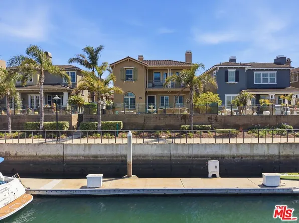 4061 Adriatic St, Oxnard, CA 93035
