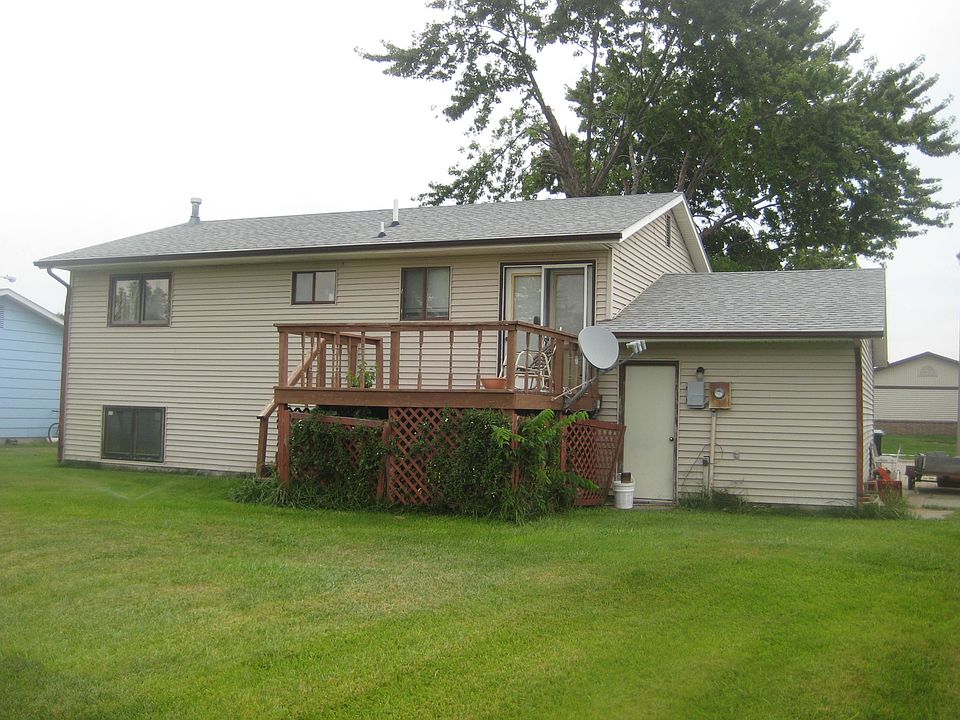 2nd image of 1105 Wagon Wheel Ln