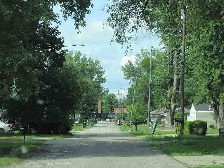 39214 Charbeneau St, photo 5