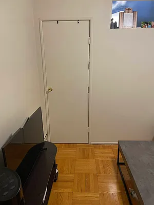 Rented by City Connections Realty | media 4