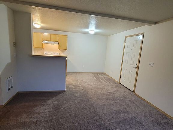 5th image of 11712 SE Powell Blvd #26