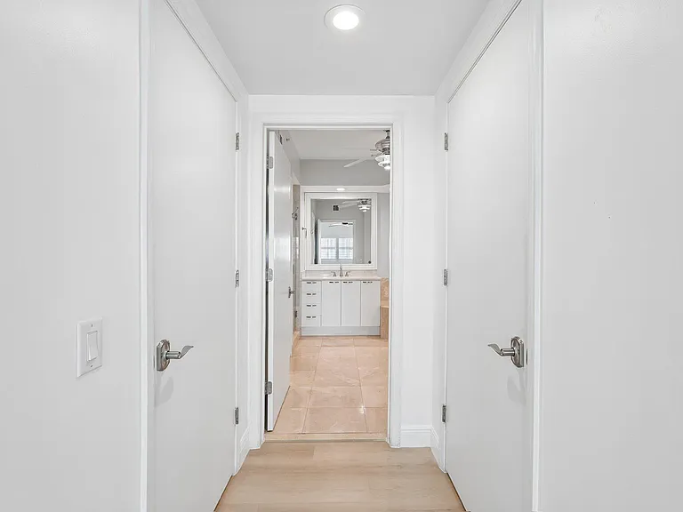 2650 Lake Shore Dr #1202 — Photo 18