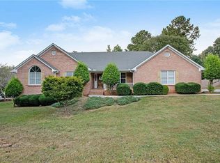 100 Pates Lake Dr, Hampton, GA 30228