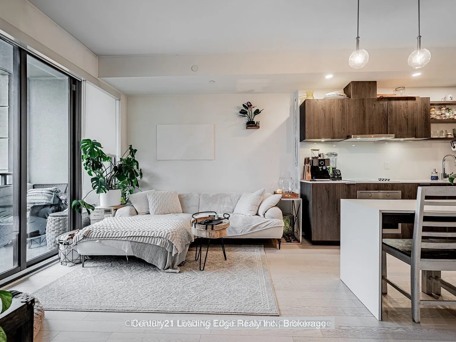 2 bed, $3,100 — Photo 3