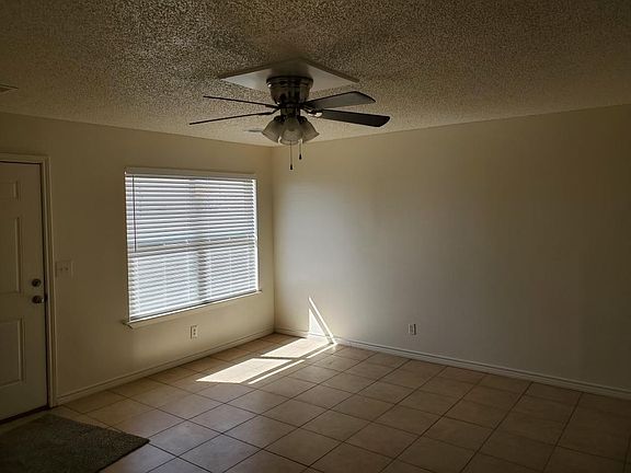 2nd image of 4702 Seminole Dr