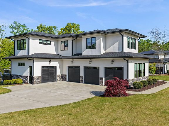 3rd image of 314 Eagle Spur Pl