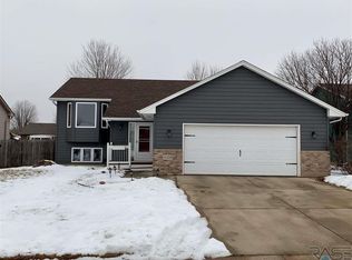 4428 E 38th St, Sioux Falls, SD 57103