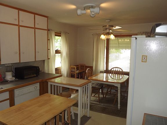 3rd image of 253 Homewood Ave
