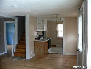 4th image of 113 Retford Dr