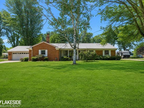37904 Elmite St, Harrison Township, MI 48045