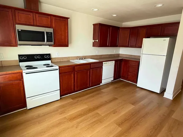 4224 Pasadena Pl NE, Seattle, WA 98105