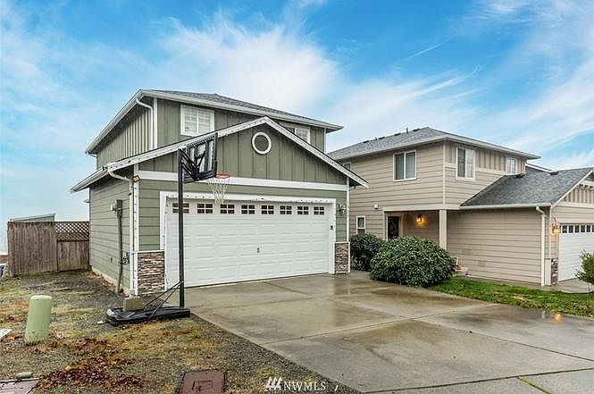 1st image of 1020 73rd Dr SE