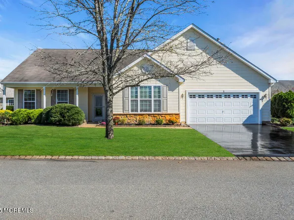 8 Rosedale Lane, Whiting, NJ 08759