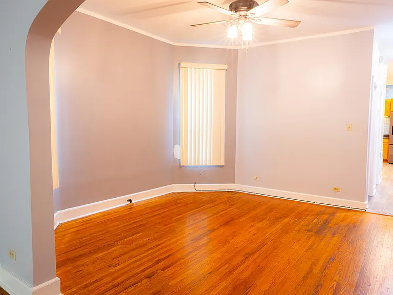 7250 S King Dr #1 — Photo 4