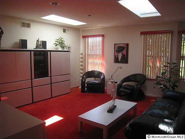 2nd image of 1143 Thornbury Lane #A