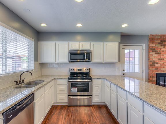 4th image of 2240 E Garnet Ave